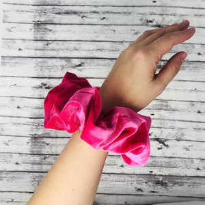 Rosy XL Scrunchie